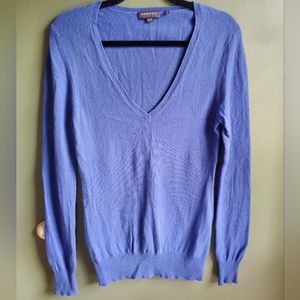 Cashmere v-neck sweater